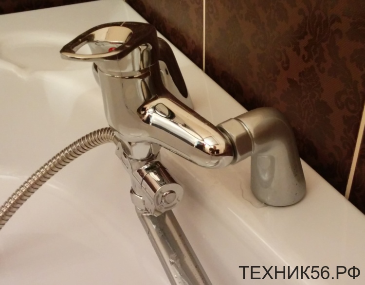 Отвод угол для сместителя на ванну L77, 1/2"х3/4" (пара)